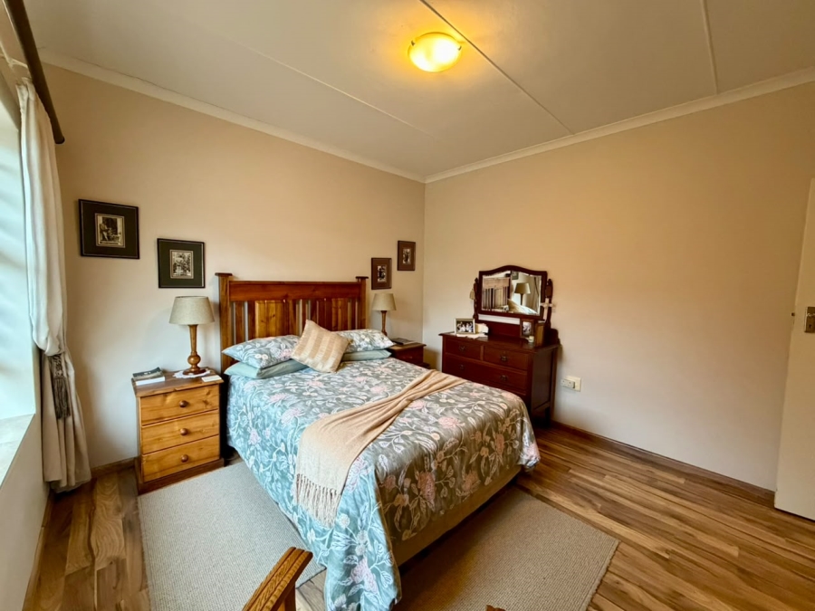 4 Bedroom Property for Sale in Fraaiuitsig Western Cape